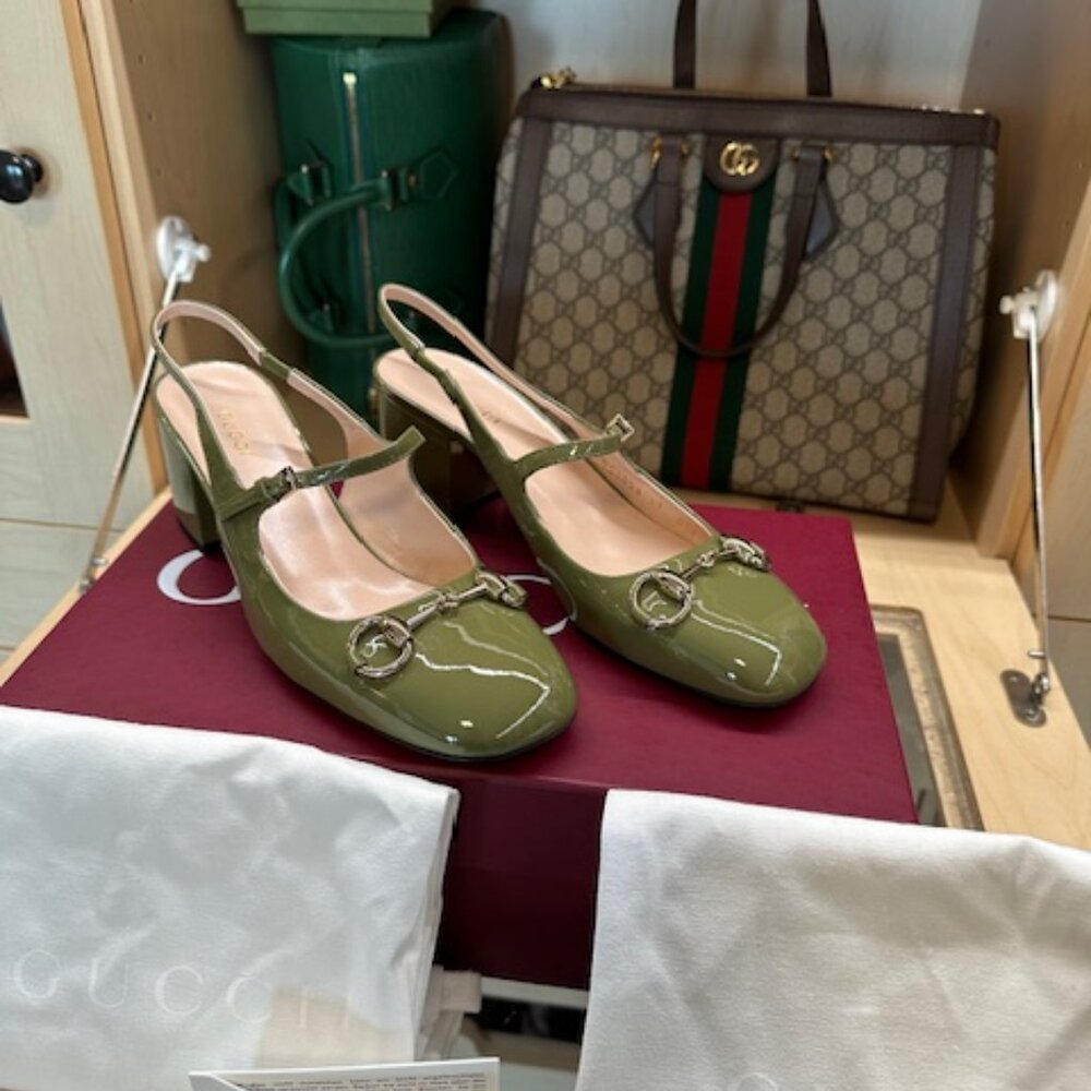 Gucci Size 37  Horsebit Accent Green Patent Leather Slingback Pumps Brand New